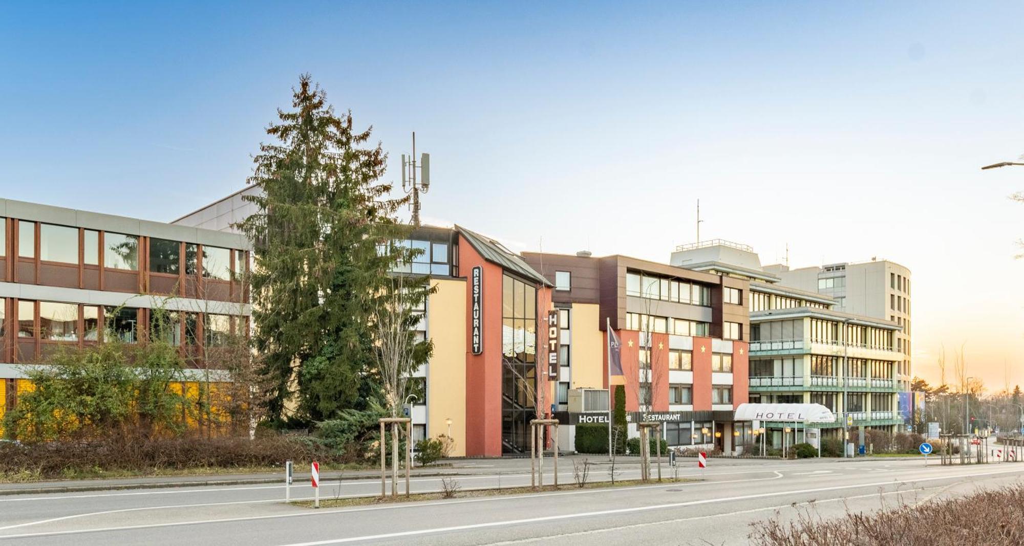 Plaza Hotel Foehr Am Bodensee Friedrichshafen Bagian luar foto