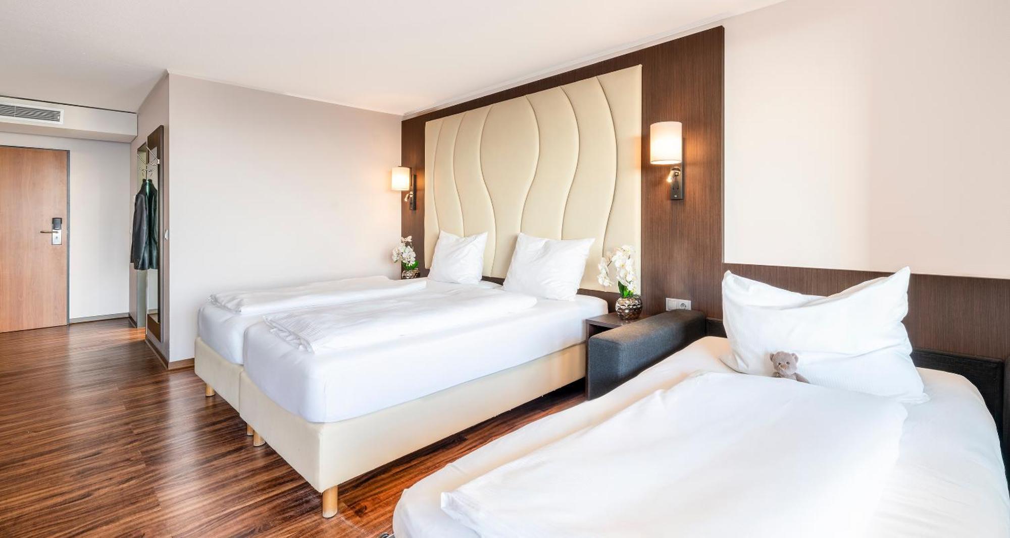 Plaza Hotel Foehr Am Bodensee Friedrichshafen Bagian luar foto