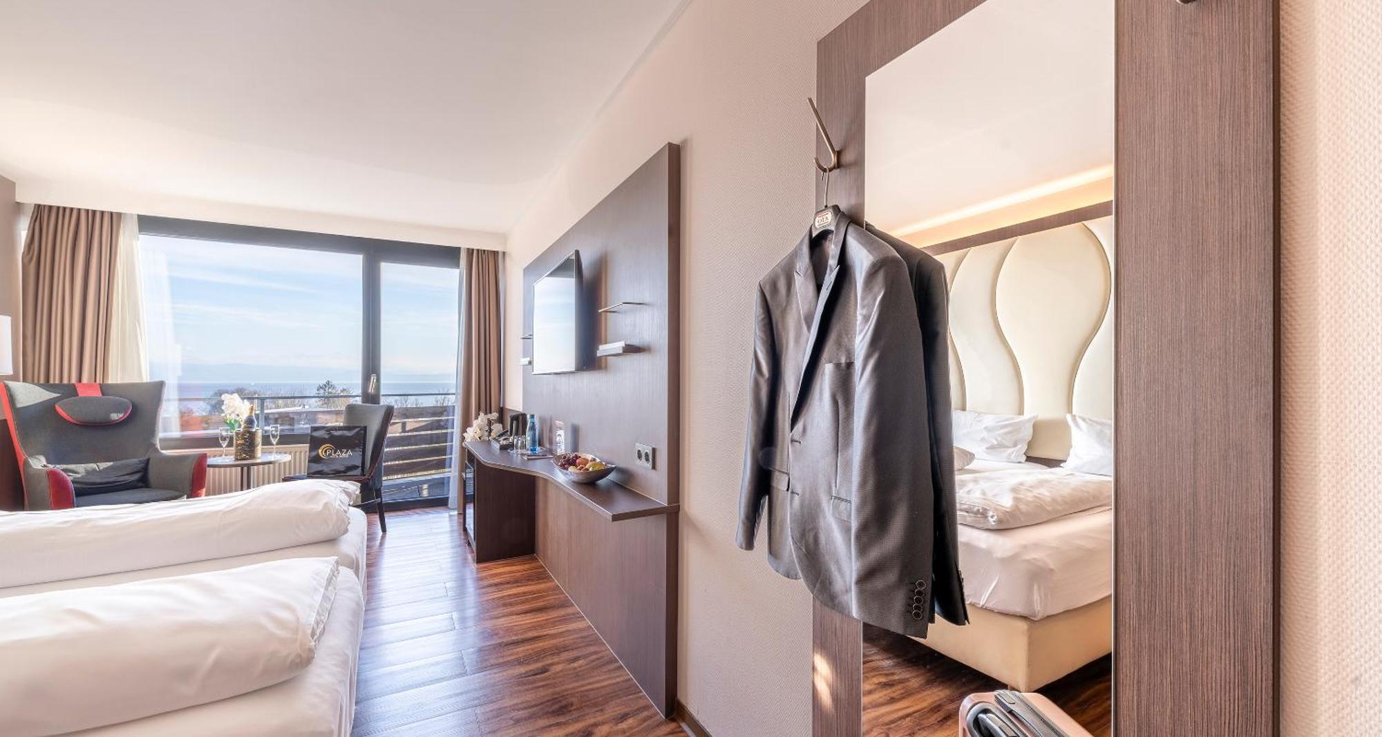 Plaza Hotel Foehr Am Bodensee Friedrichshafen Bagian luar foto