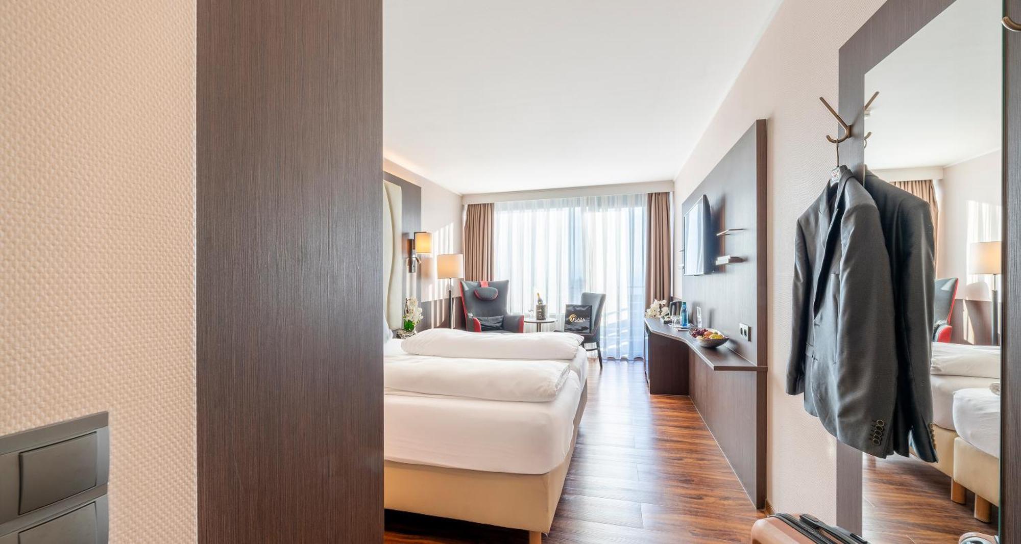 Plaza Hotel Foehr Am Bodensee Friedrichshafen Bagian luar foto